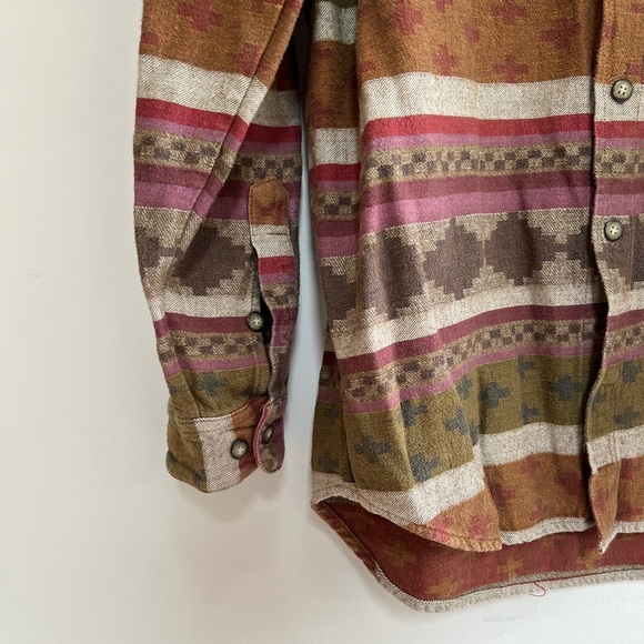 Territory Ahead Southwest Aztec Print Long Sleeve Button-Up Shirt, size ML - Picture 3 of 7